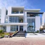 Fully Detached 5 Bedroom Smart Home Triplex Villa With Cinema
